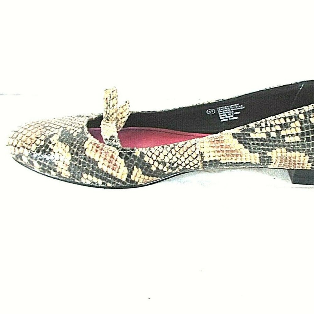 Isaac Mizrahi Beige Leather Snakeskin Print Flat Slip On Shoe Women 11 (SW18)pm1